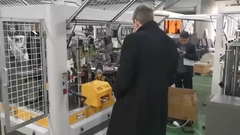 二人のセルビア人顧客が明源紙コップ機工場を訪問しました